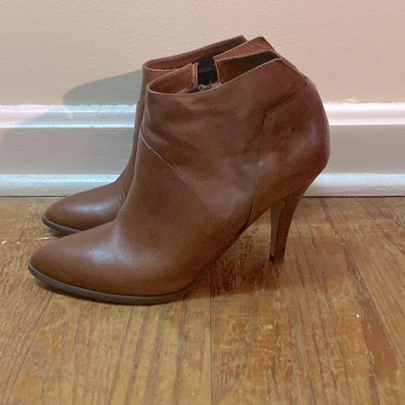 Carlos by Carlos Santana camel leather heeled booties - Picture 3 of 6